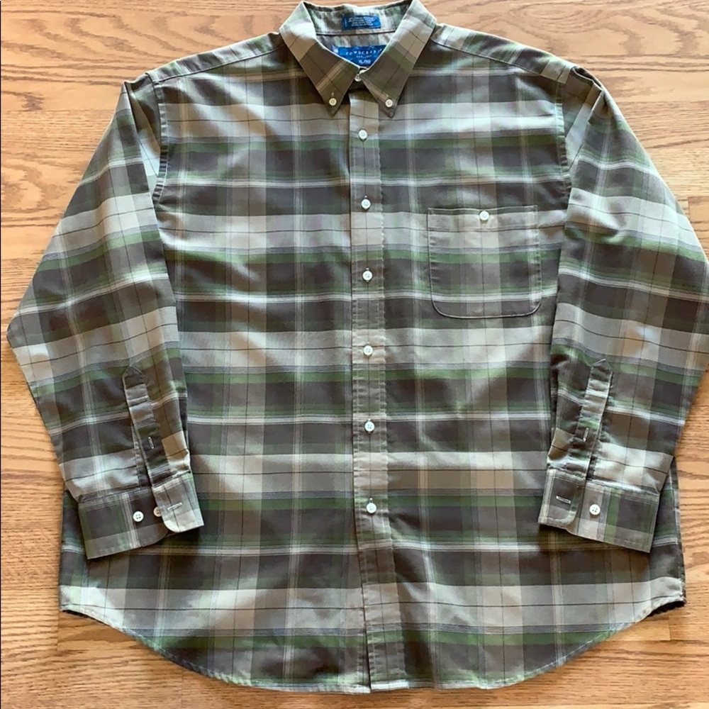 Men’s dress shirt